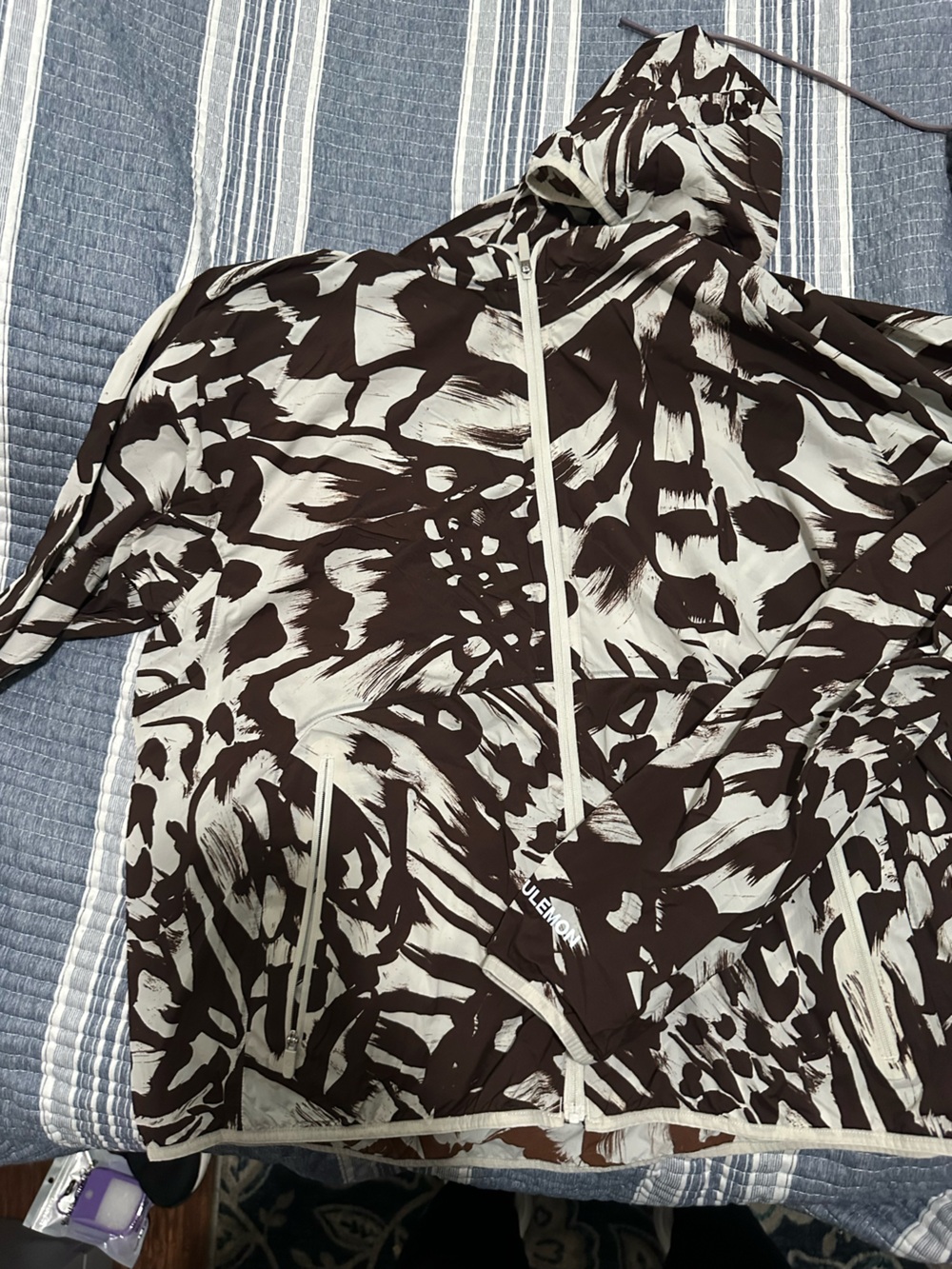 lululemon athletica Women's Brown & Cream Printed Hooded wind breaker Jacket